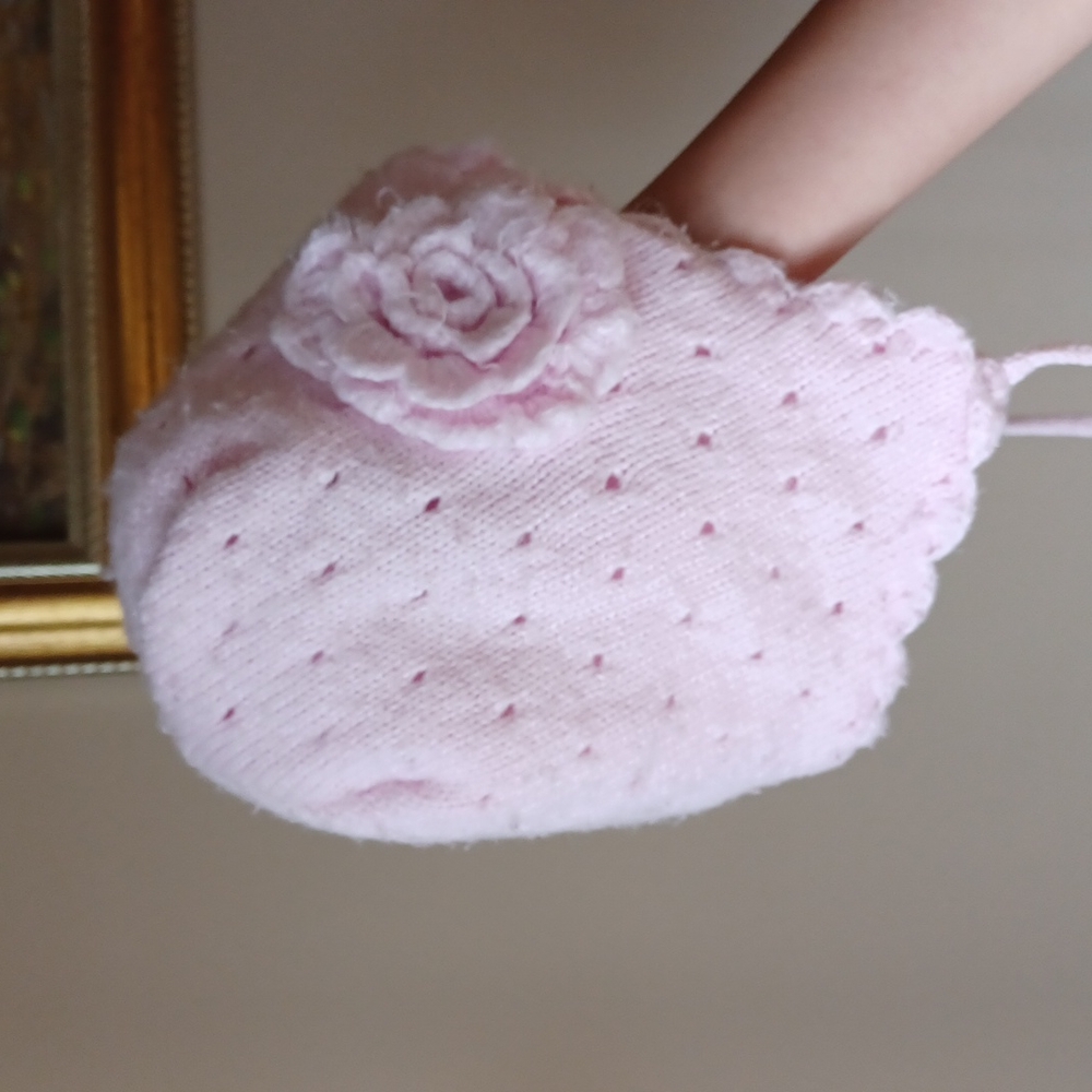 4/$20 H&M  Winter Flower hat for girls size 1-2Y